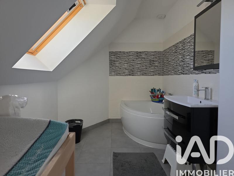 Maison - 88 m² - 4 pièces