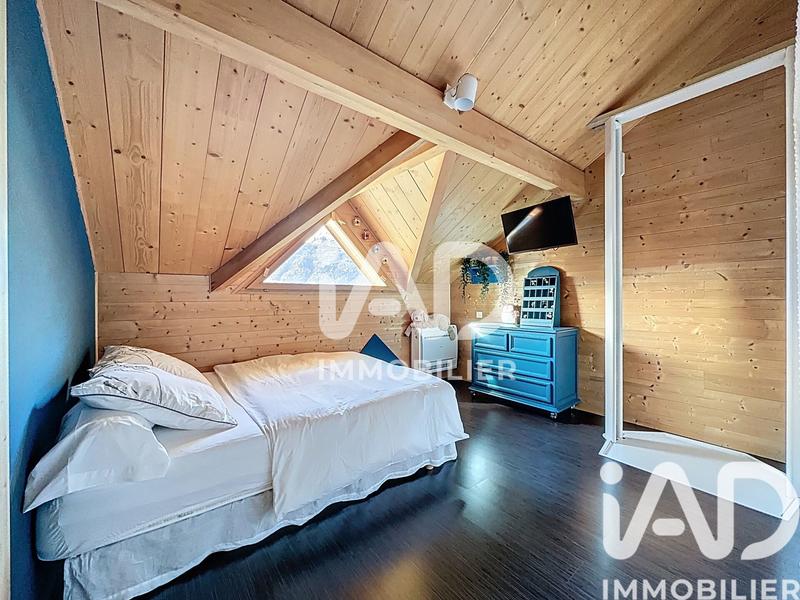 Châlet - 208 m² - 6 pièces