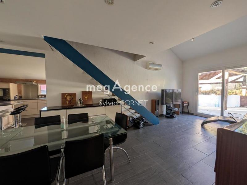 Maison traditionnelle - 118 m² - 4 pièces