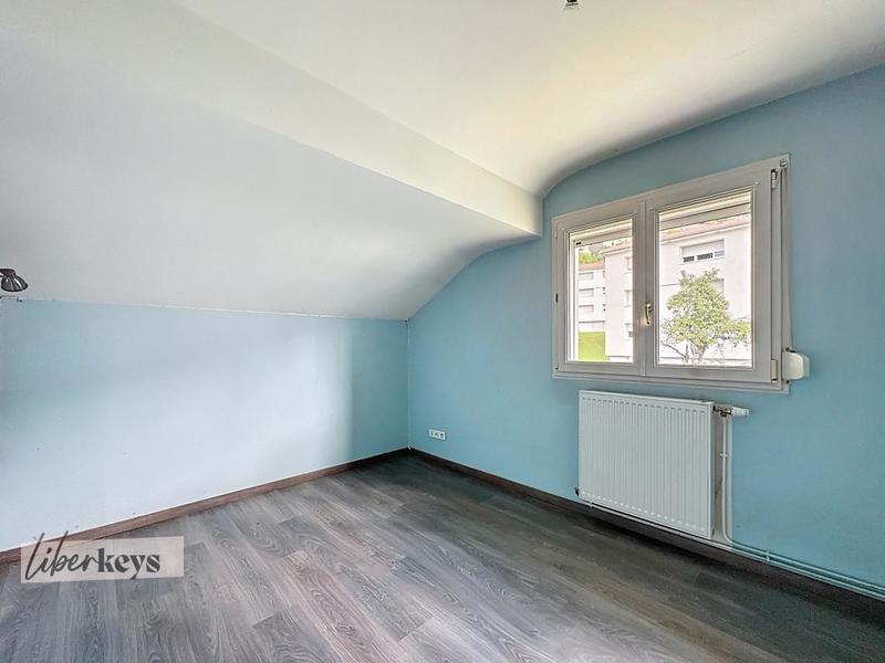 Maison traditionnelle - 114 m² - 6 pièces