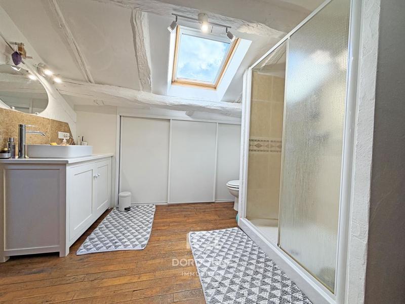 Maison - 263 m² - 8 pièces