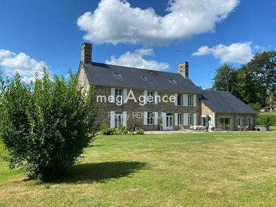 Maison en pierre - 288 m² - 8 pièces
