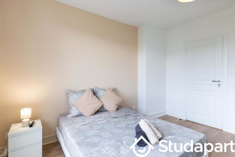 Chambre - 1 m² - 1 pièce