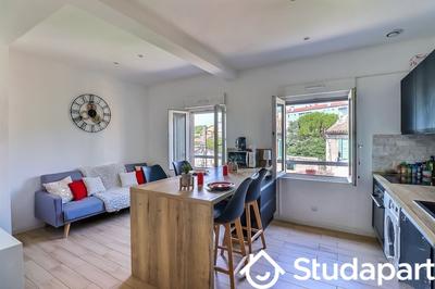 Chambre - 14 m² - 1 pièce