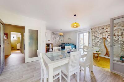 Maison - 93 m² - 4 pièces