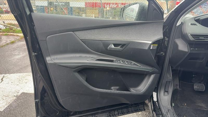 Peugeot 3008 1.2 PureTech 130 Eat8 Active - Automatique