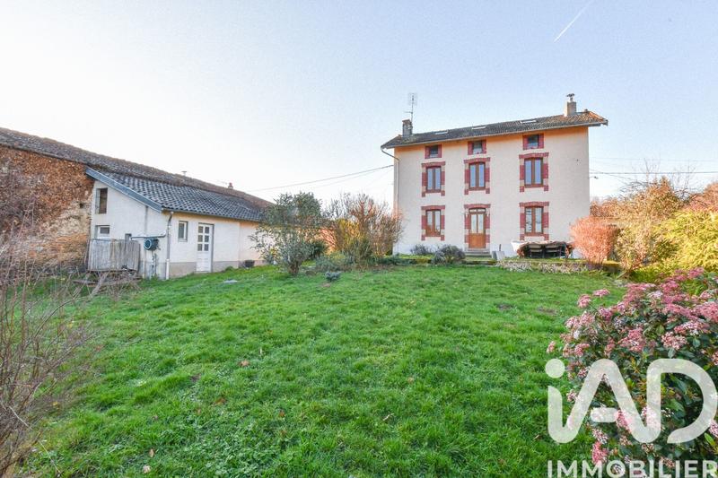 Maison - 99 m² - 5 pièces