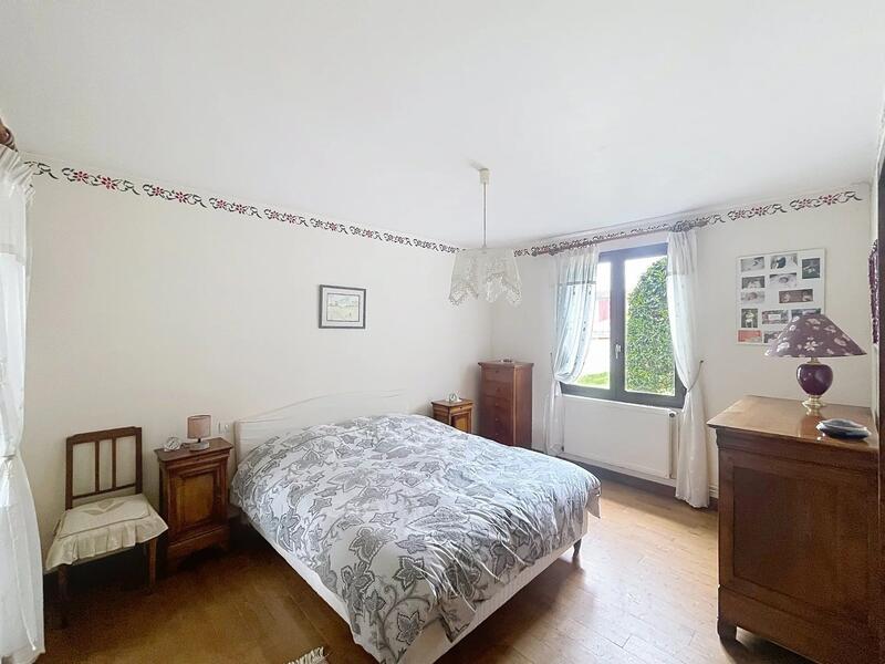 Maison - 192 m² - 9 pièces