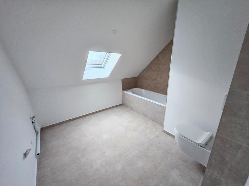 Maison - 80 m² - 5 pièces