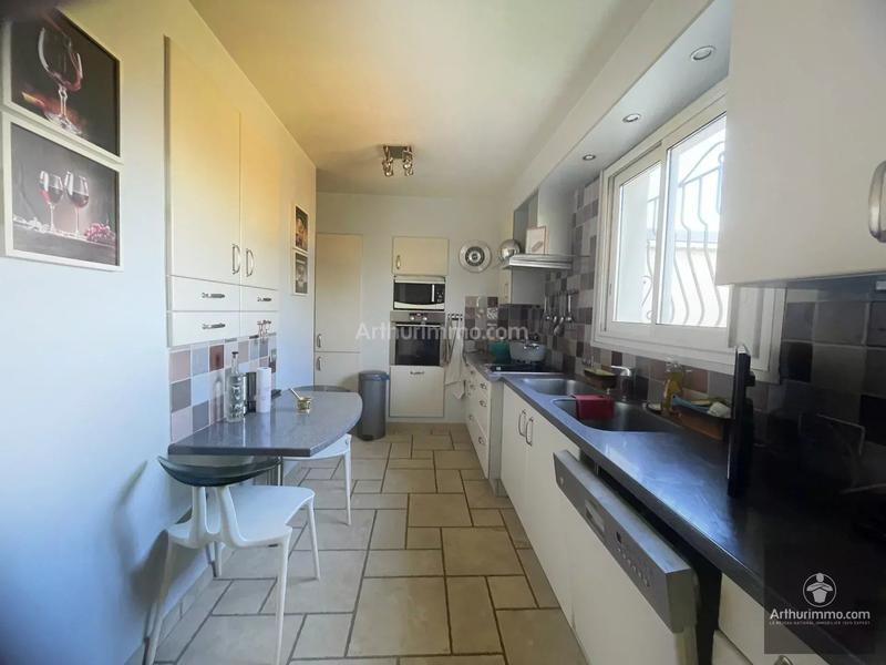 Magasins - 269 m² - 11 pièces