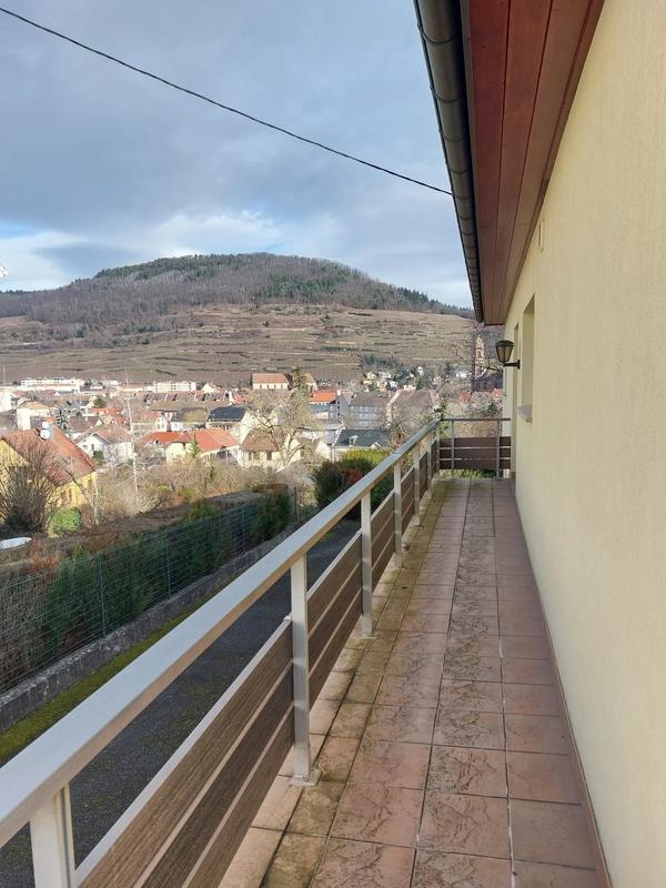 Maison - 250 m² - 6 pièces