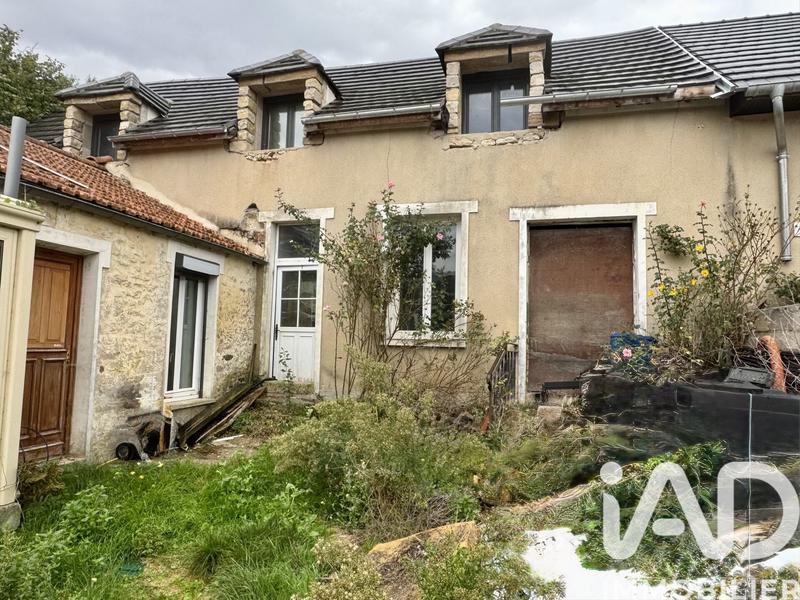 Maison - 107 m² - 6 pièces