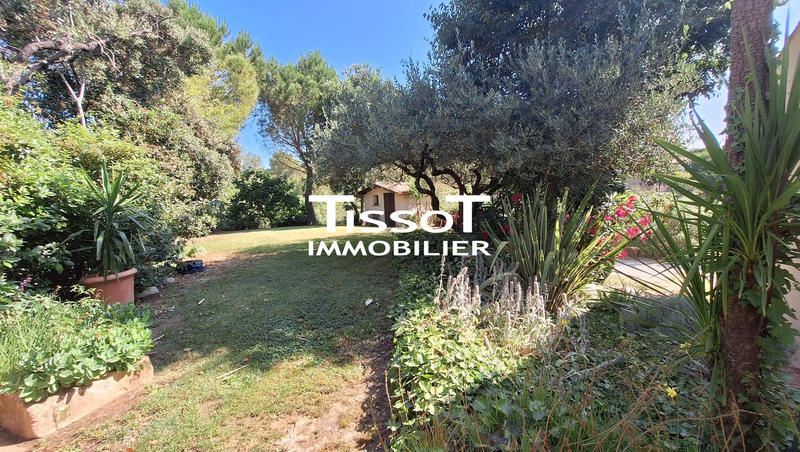 Villa - 227 m² - 8 pièces