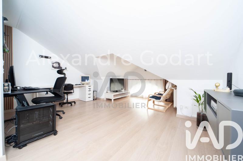 Maison - 211 m² - 8 pièces