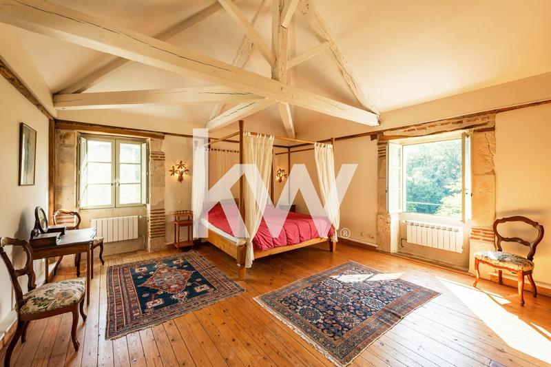 Manoir - 435 m² - 7 pièces