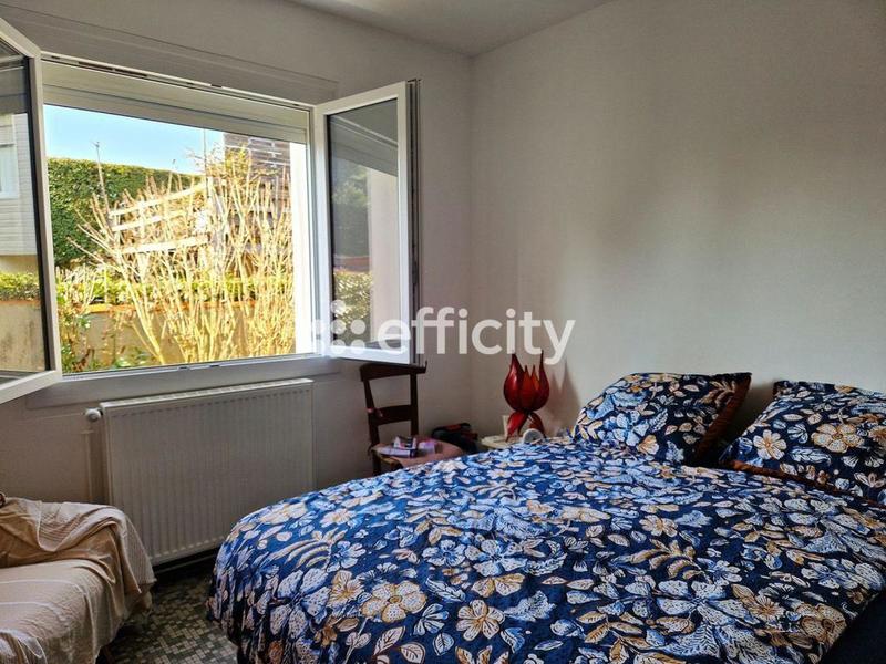 Maison - 170 m² - 9 pièces