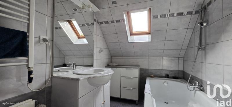 Maison - 97 m² - 5 pièces