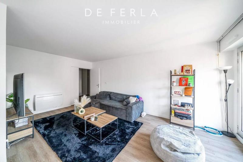 Appartement - 100 m² - 5 pièces