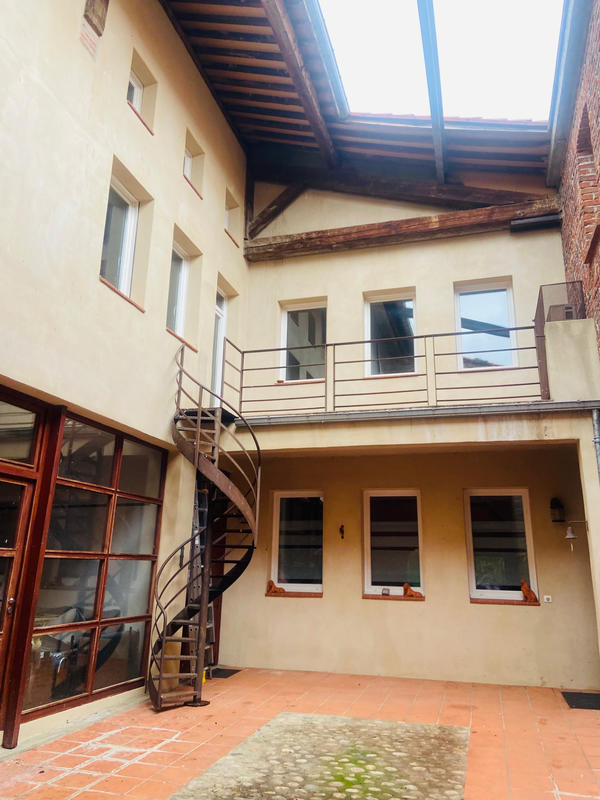 Mas - 565 m² - 5 pièces