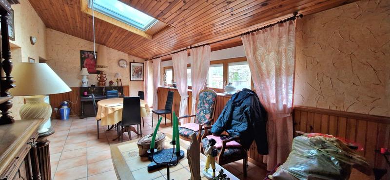 Maison - 125 m² - 9 pièces