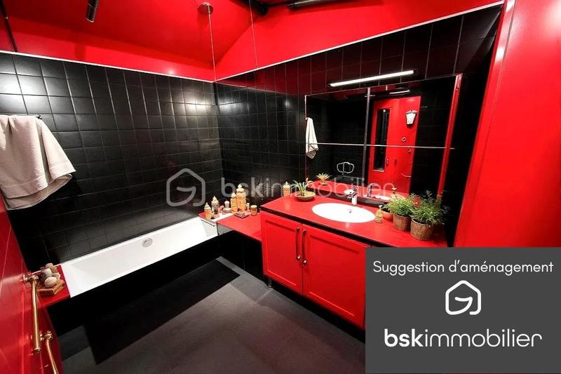 Villa - 252 m² - 9 pièces