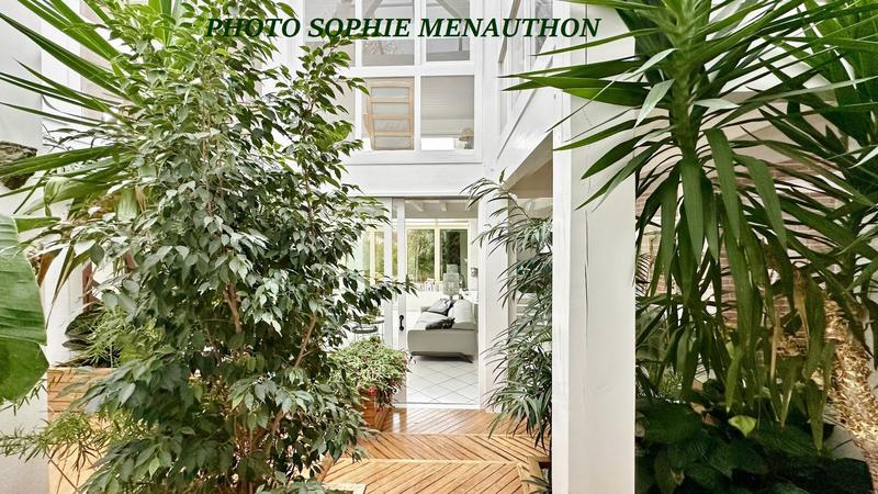 Maison d'architecte - 240 m² - 9 pièces