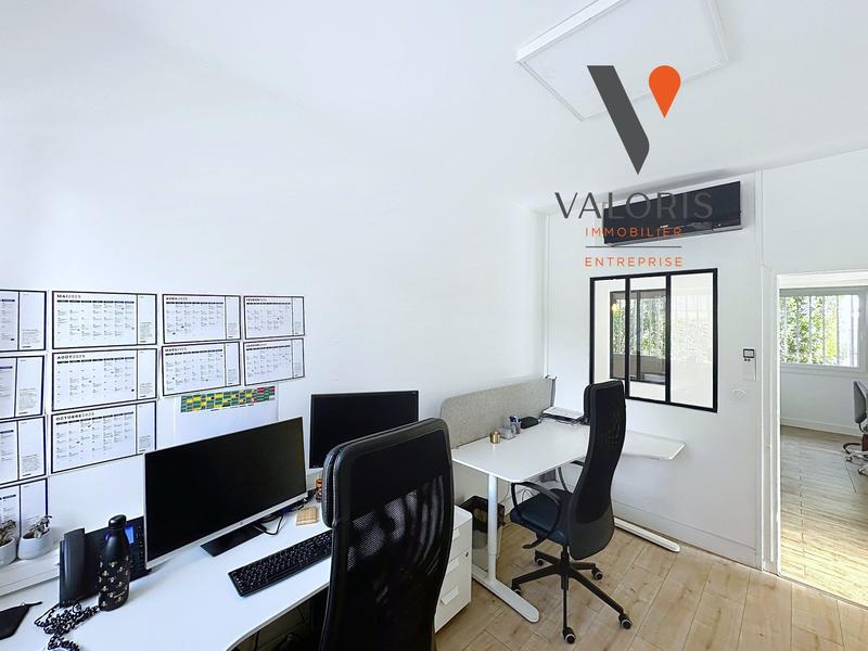 Bureau - 164 m² - 9 pièces