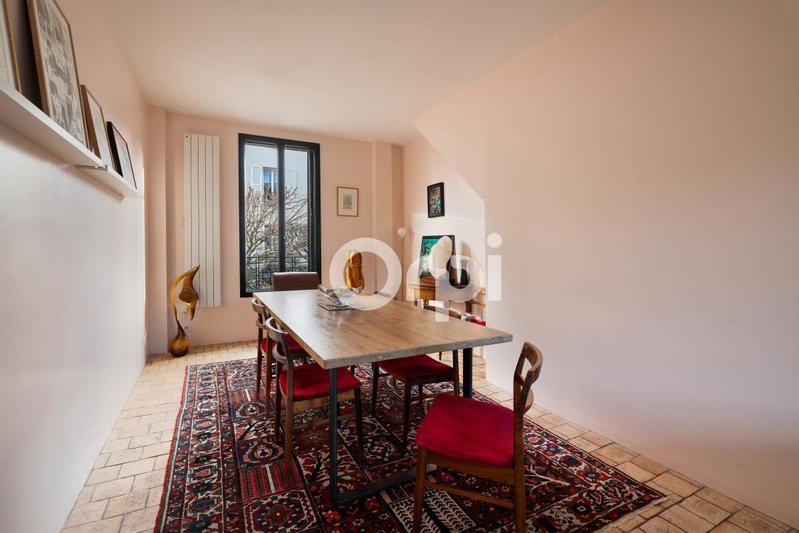 Maison - 205 m² - 7 pièces