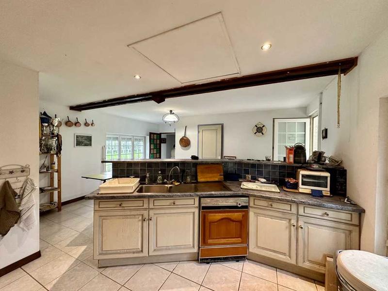 Corps de ferme - 270 m² - 10 pièces