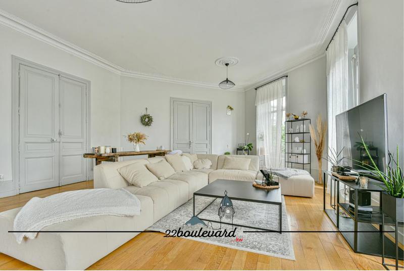 Appartement - 142 m² - 5 pièces