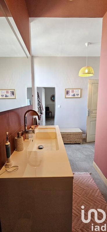 Maison - 270 m² - 11 pièces