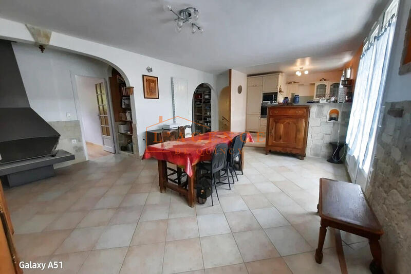 Maison - 95 m² - 4 pièces