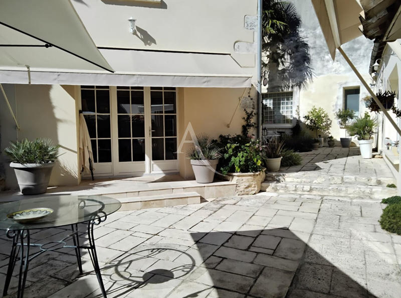 Maison - 177 m² - 8 pièces