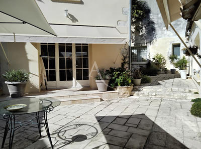 Maison - 177 m² - 8 pièces