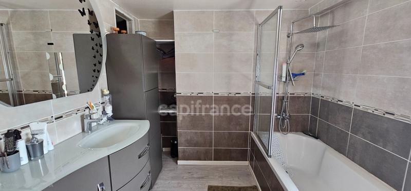 Maison en pierre - 172 m² - 6 pièces