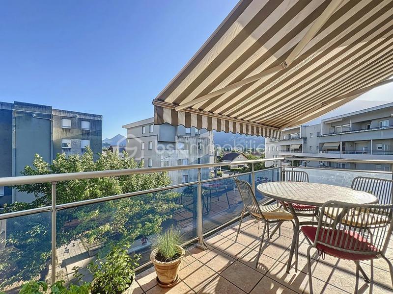 Appartement - 82 m² - 4 pièces