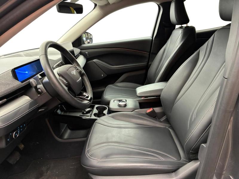 Ford Mustang Mach-E Standard Range 76 kWh 269 ch