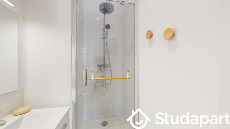 Chambre - 9 m² - 1 pièce