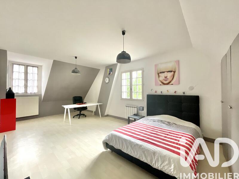 Maison - 193 m² - 7 pièces