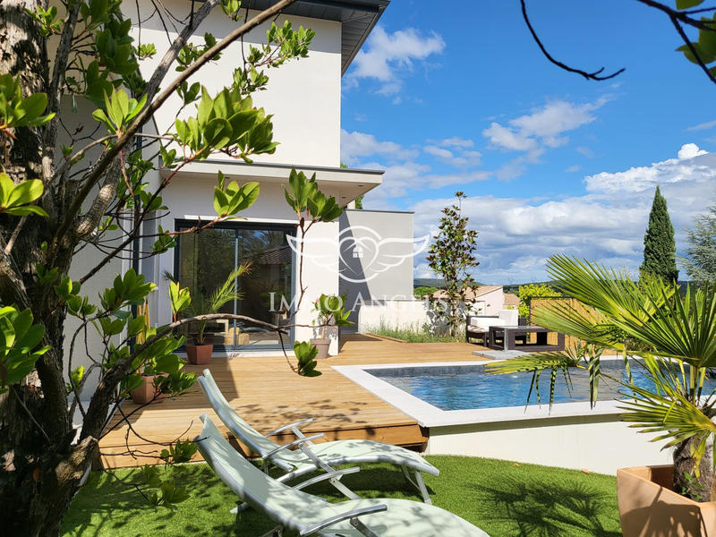 Maison contemporaine - 147 m² - 5 pièces