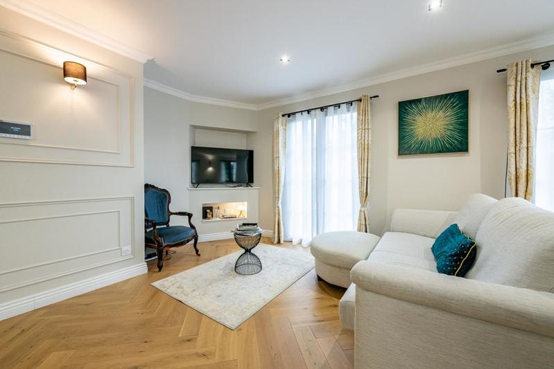 Maison - 140 m² - 5 pièces