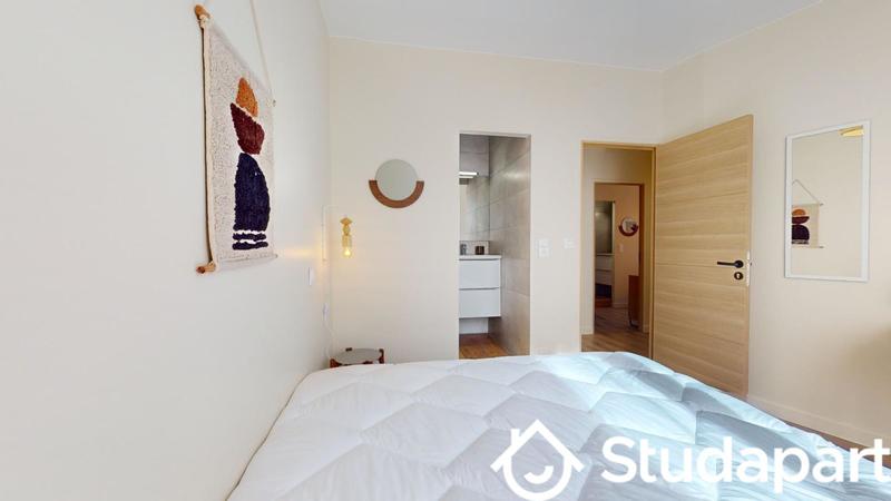 Chambre - 11 m² - 1 pièce