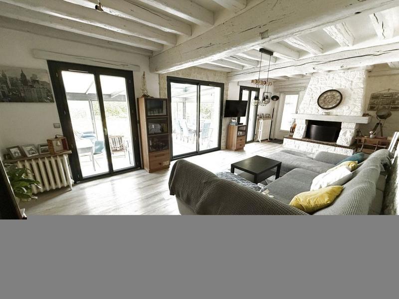 Maison - 260 m² - 8 pièces