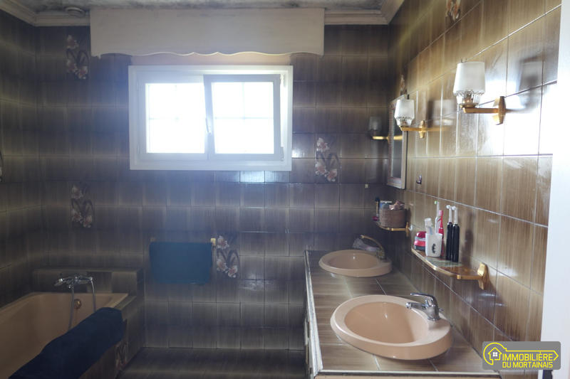 Maison - 171 m² - 7 pièces