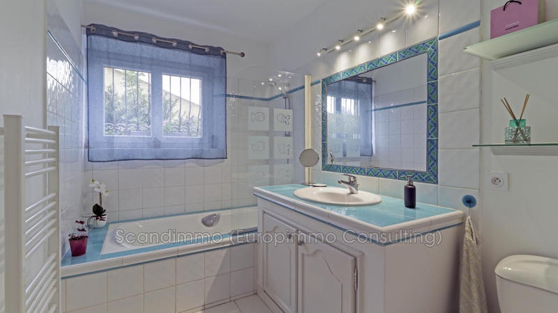 Maison - 162 m² - 7 pièces