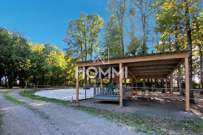 Maison - 215 m² - 6 pièces