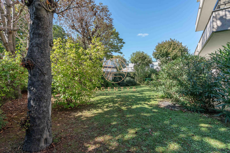 Appartement - 102 m² - 5 pièces