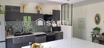 Maison - 96 m² - 5 pièces