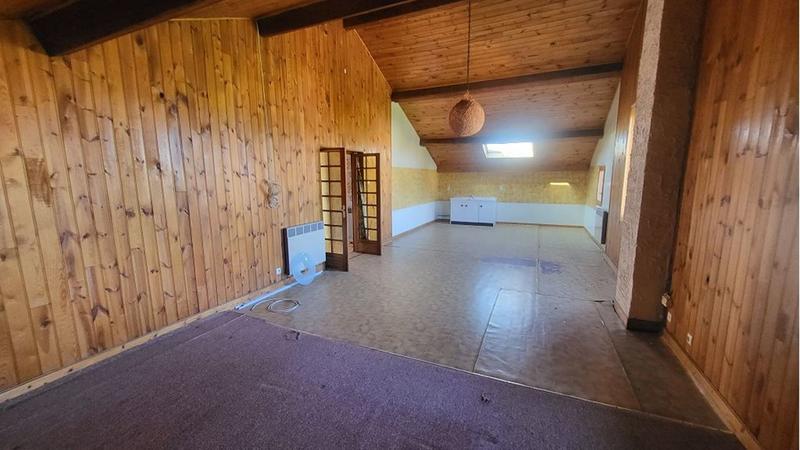 Maison traditionnelle - 260 m² - 10 pièces