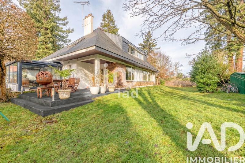 Maison - 176 m² - 8 pièces